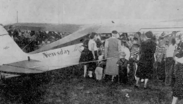 Newsday plane