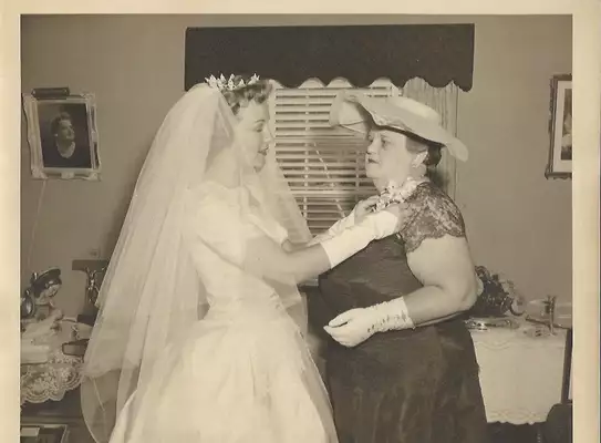 Phyllis and Lillian before wedding