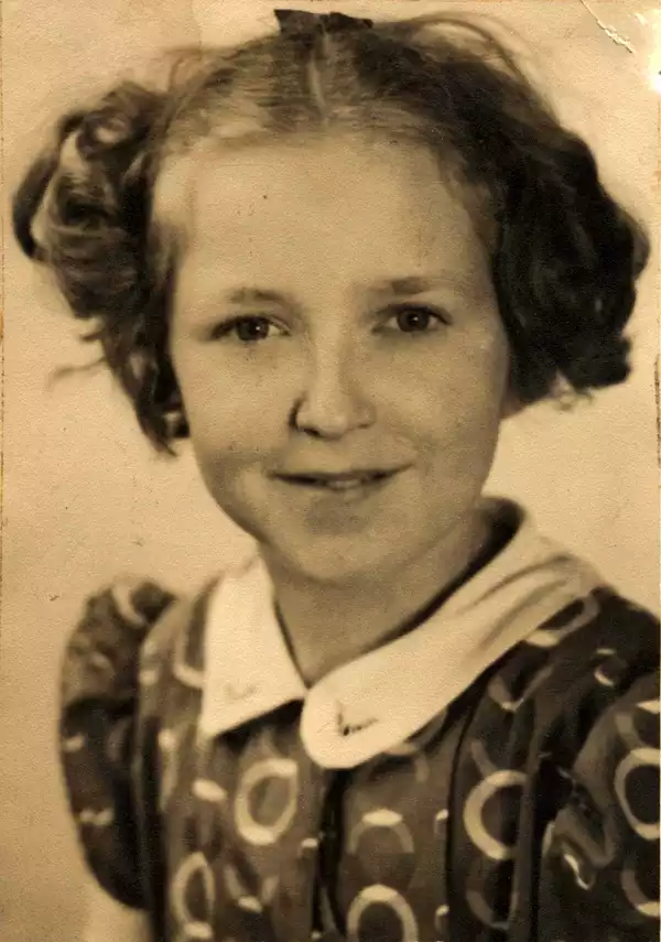 Joanne Lubowiecki girl