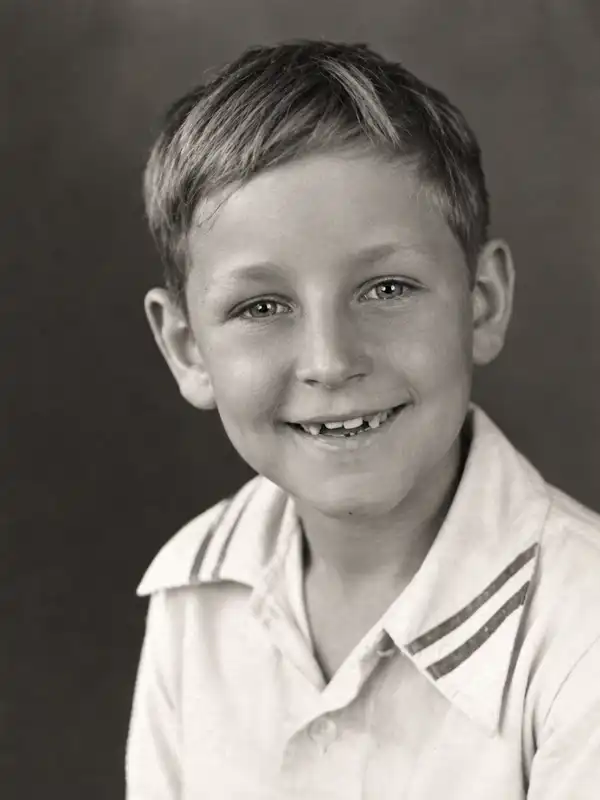 Lee as child