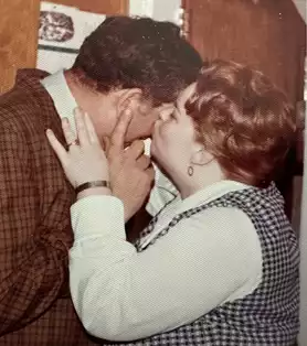 Ginger kissing Lee
