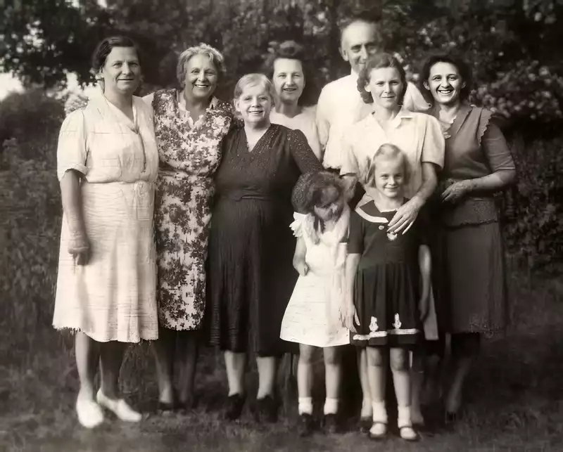Franciska, Sophie, Joan, Marianne, Wanda, 1950s