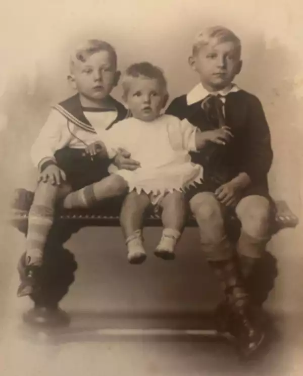 Edward, Dorothy, and Anthony circa 1931