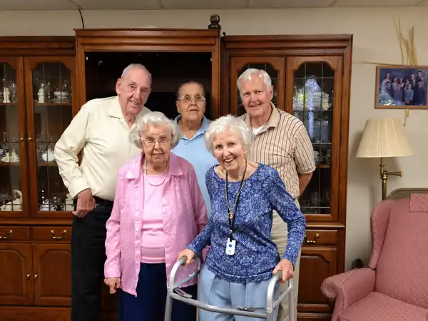 (front) Virginia and Joanne, (rear) Leon Jr, Stanley, Chester