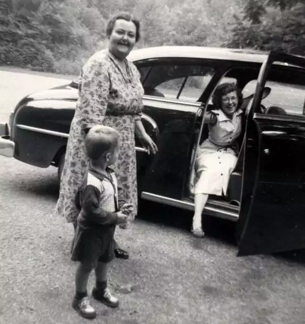 Mary with Joanne and Ed Jr